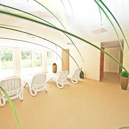 Haus Meeresblick - Ferienwohnung Strandmuschel * Baabe