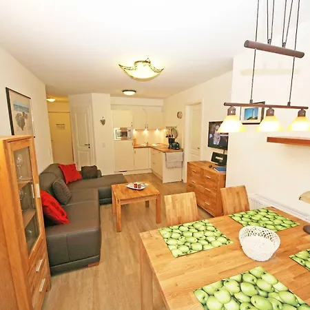 Haus Meeresblick - Ferienwohnung Strandmuschel Baabe